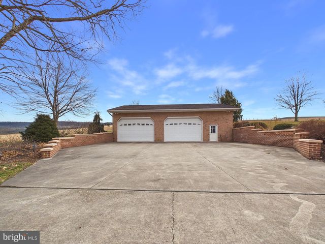 1109 MATAMORAS RD, Halifax, PA 17032