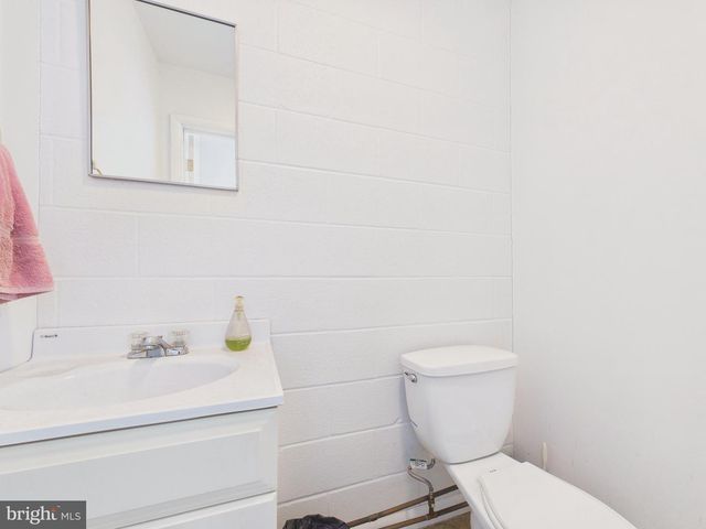 1109 MATAMORAS RD, Halifax, PA 17032