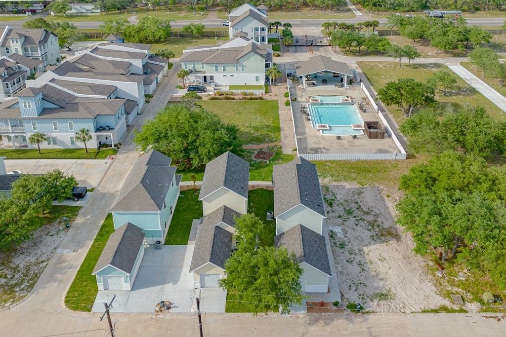 109 Lavaca Cir., Rockport, TX 78382 — photo 2