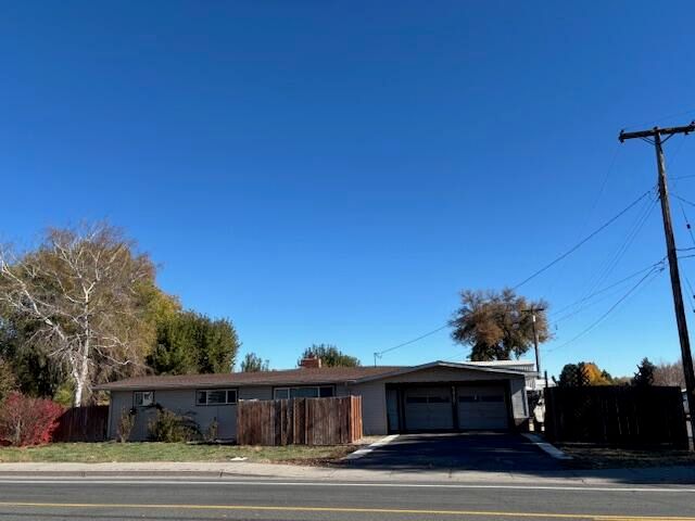 3927 Homedale Road, Klamath Falls, OR 97603