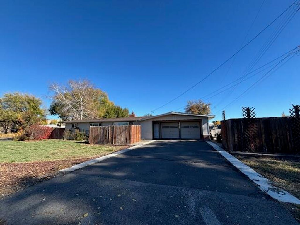 3927 Homedale Road, Klamath Falls, OR 97603