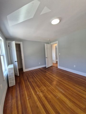 13 Crump St, Hudson, MA 01749