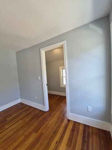 13 Crump St, Hudson, MA 01749