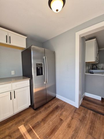 13 Crump St, Hudson, MA 01749