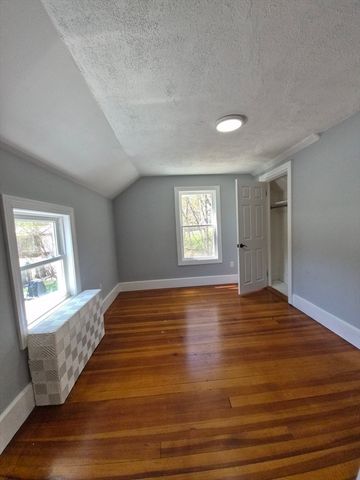 13 Crump St, Hudson, MA 01749