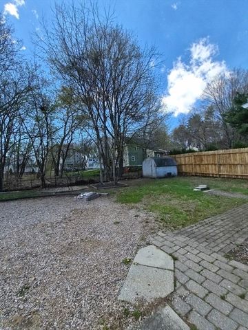 13 Crump St, Hudson, MA 01749