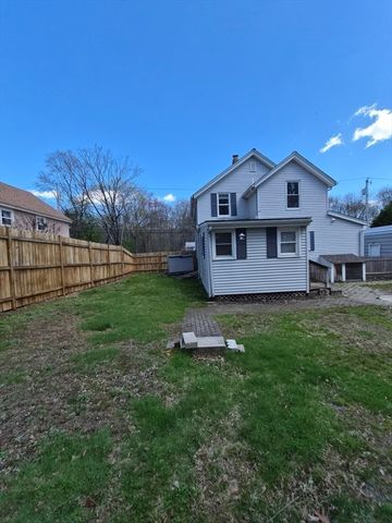 13 Crump St, Hudson, MA 01749