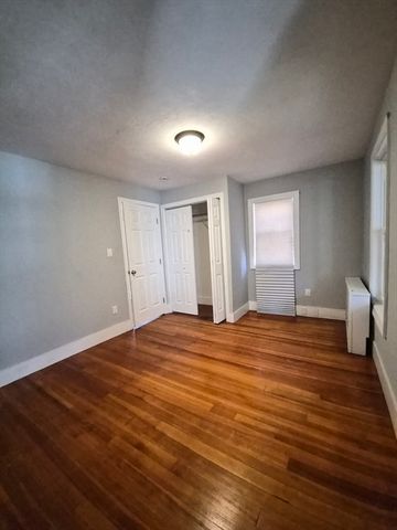 13 Crump St, Hudson, MA 01749