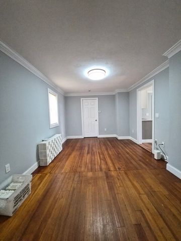 13 Crump St, Hudson, MA 01749