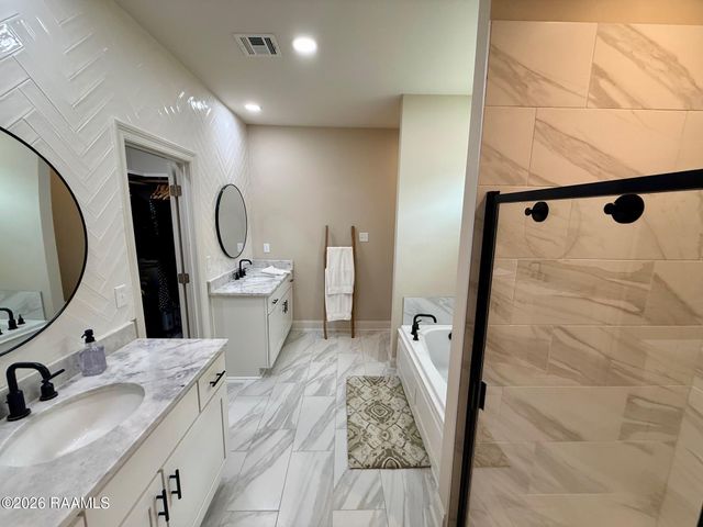 308 Berchman Oaks Drive, Lafayette, LA 70506