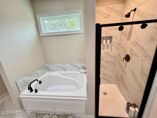 308 Berchman Oaks Drive, Lafayette, LA 70506