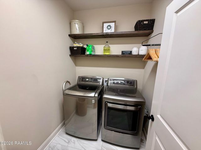 308 Berchman Oaks Drive, Lafayette, LA 70506