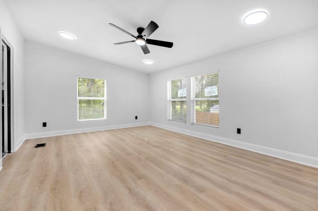 223 Tropicaire Street, Tallahassee, FL 32305