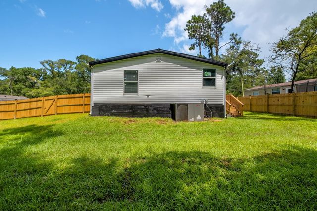 223 Tropicaire Street, Tallahassee, FL 32305