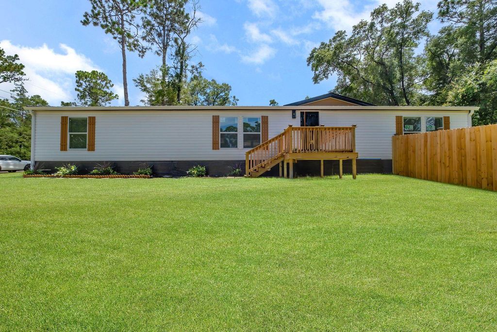 223 Tropicaire Street, Tallahassee, FL 32305