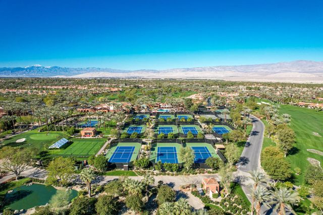 701 Indian Ridge Drive, Palm Desert, CA 92211