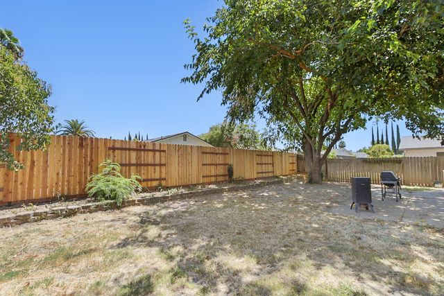 6140 Glenhurst Way, Citrus Heights, CA 95621