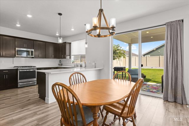 11330 Aspen Hill Dr, Caldwell, ID 83605