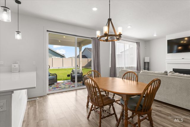 11330 Aspen Hill Dr, Caldwell, ID 83605