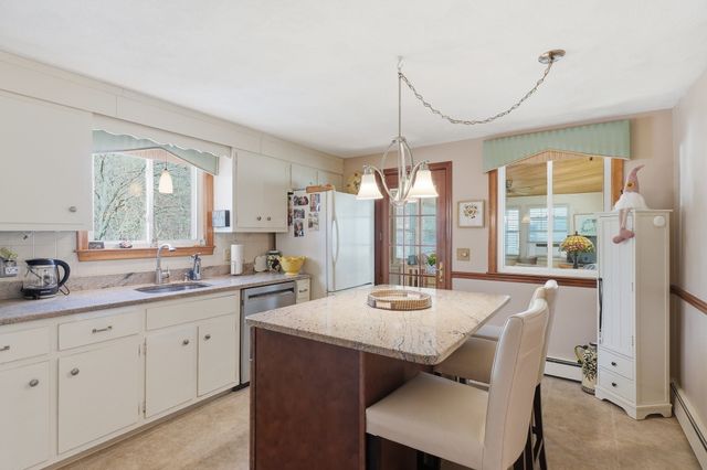 57 Winter St, Woburn, MA 01801