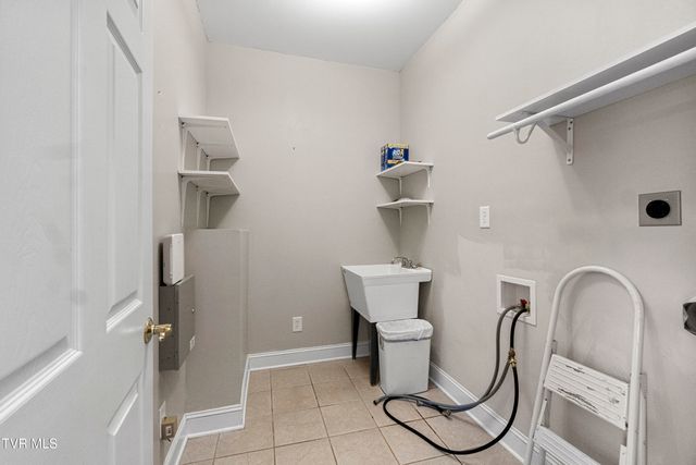 20 Loch Lomond Lane, Chuckey, TN 37641