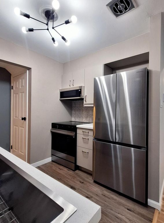18W085 14th Street, Villa Park, IL 60181 — photo 3