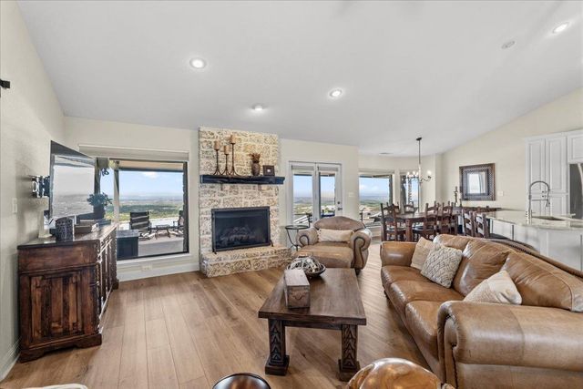 6594 W Hwy 290, Dripping Springs, TX 78620