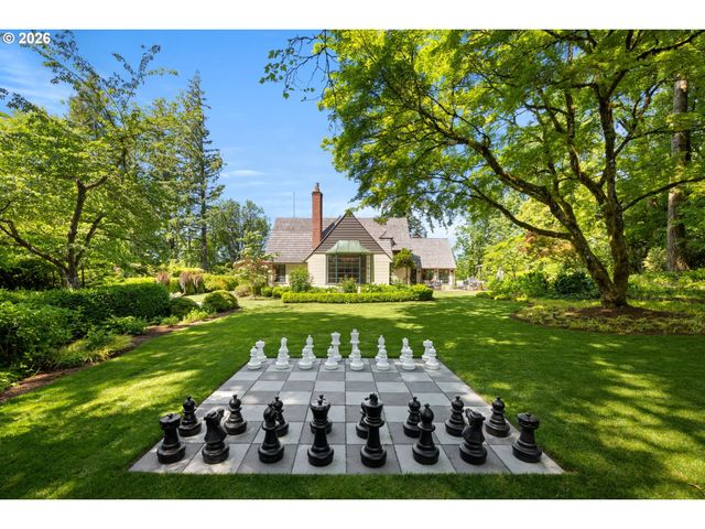 5050 Sw HILLTOP Ln, Portland, OR 97221