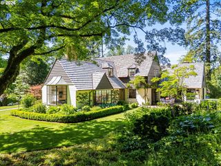 5050 Sw HILLTOP Ln, Portland, OR 97221