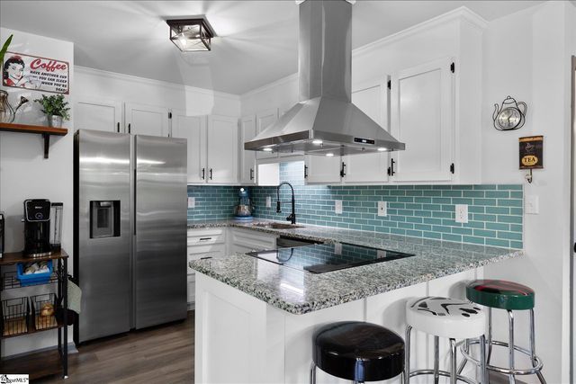 29 Lee Way, Taylors, SC 29687
