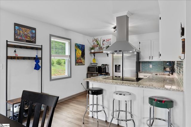 29 Lee Way, Taylors, SC 29687