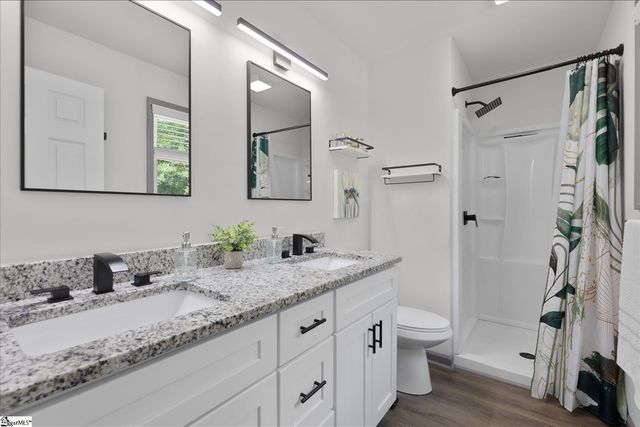 29 Lee Way, Taylors, SC 29687