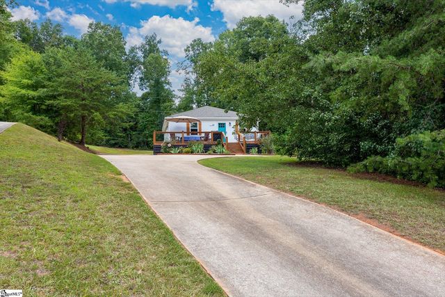 29 Lee Way, Taylors, SC 29687
