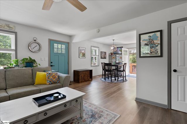 29 Lee Way, Taylors, SC 29687