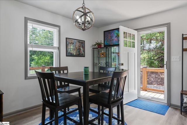 29 Lee Way, Taylors, SC 29687