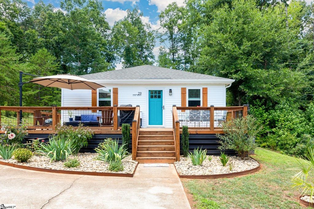 29 Lee Way, Taylors, SC 29687