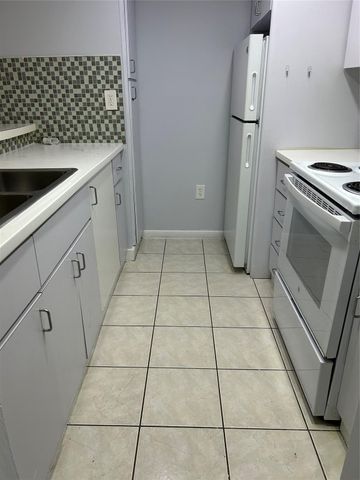 7035 NW 186TH Street D111, Hialeah, FL 33015