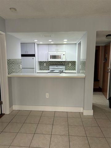 7035 NW 186TH Street D111, Hialeah, FL 33015