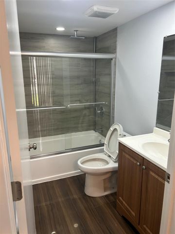 7035 NW 186TH Street D111, Hialeah, FL 33015