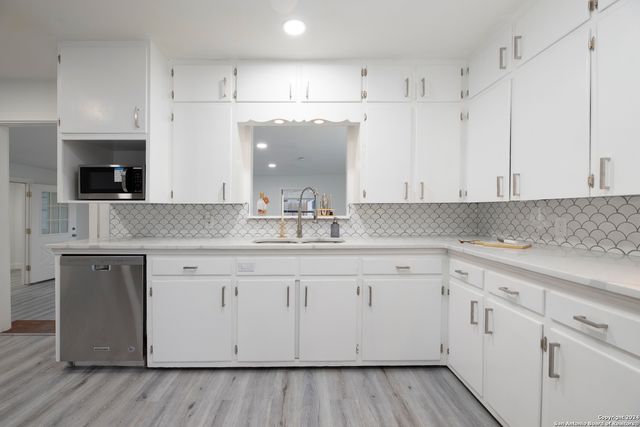 636 Southeast Terrace, New Braunfels, TX 78130