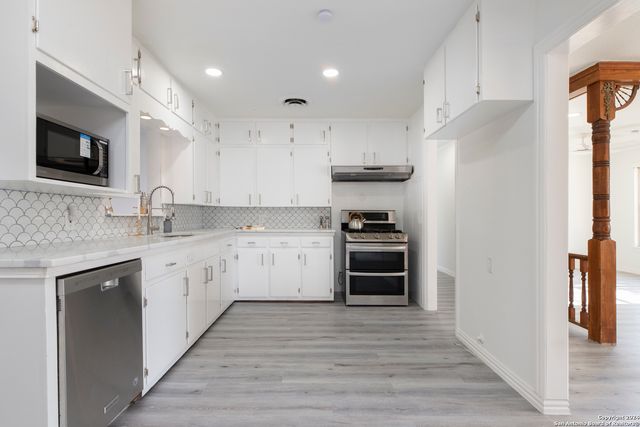 636 Southeast Terrace, New Braunfels, TX 78130