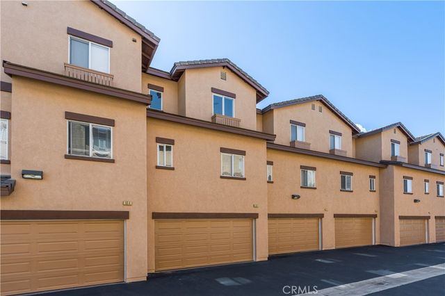 501 N Lark Ellen Avenue B, Covina, CA 91722