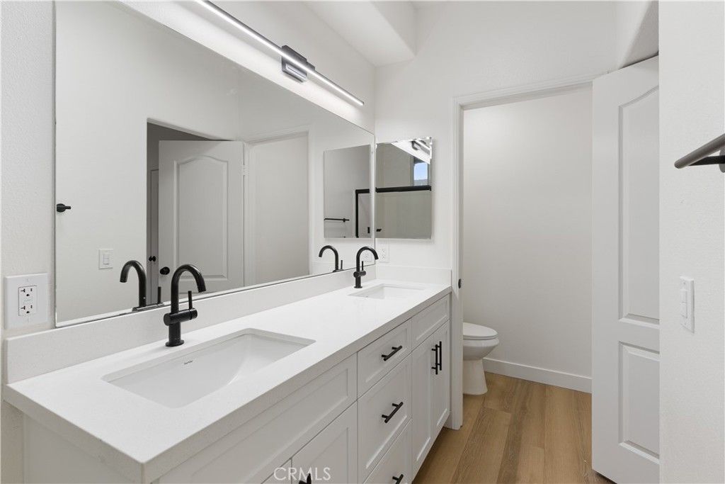 Image 29 of property listing at 501 N Lark Ellen Avenue B, Covina, CA 91722