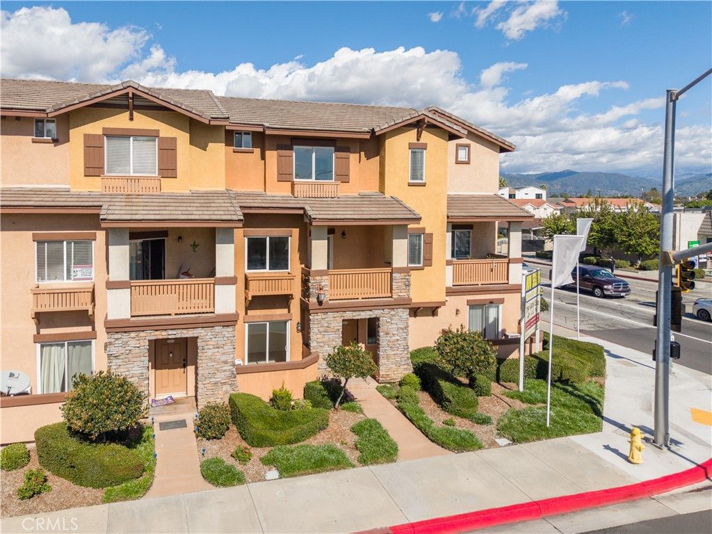 Image 41 of property listing at 501 N Lark Ellen Avenue B, Covina, CA 91722