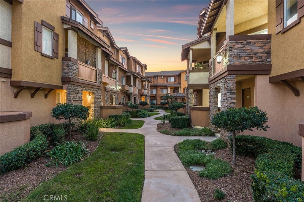 Image 48 of property listing at 501 N Lark Ellen Avenue B, Covina, CA 91722