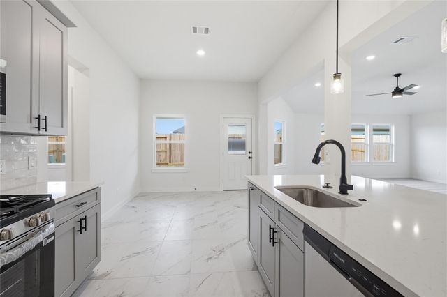 3422 Sago Palm Drive, Manvel, TX 77578