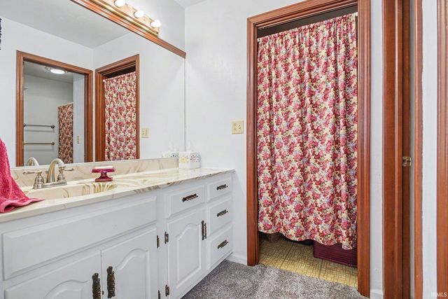 3950 N 760 West, Shipshewana, IN 46565