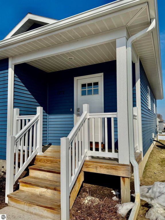Image 3 of property listing at 1072 Cupola Place, Traverse City, MI 49696
