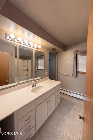 711 Sawyer Road, Toledo, OH 43615