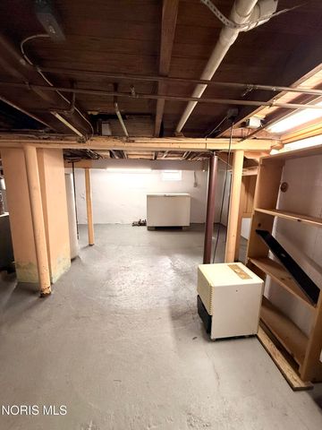 711 Sawyer Road, Toledo, OH 43615